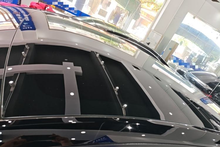 Used Tesla Model Y 2023 Rear-Wheel-Drive Version Roof