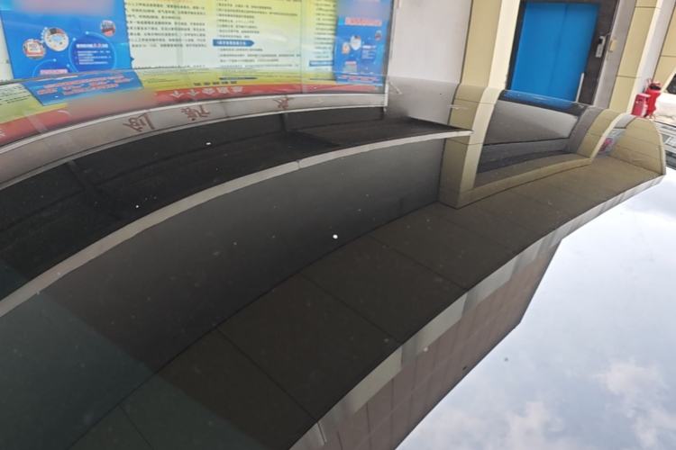 Used Tesla Model Y 2023 Rear-Wheel-Drive Version Roof