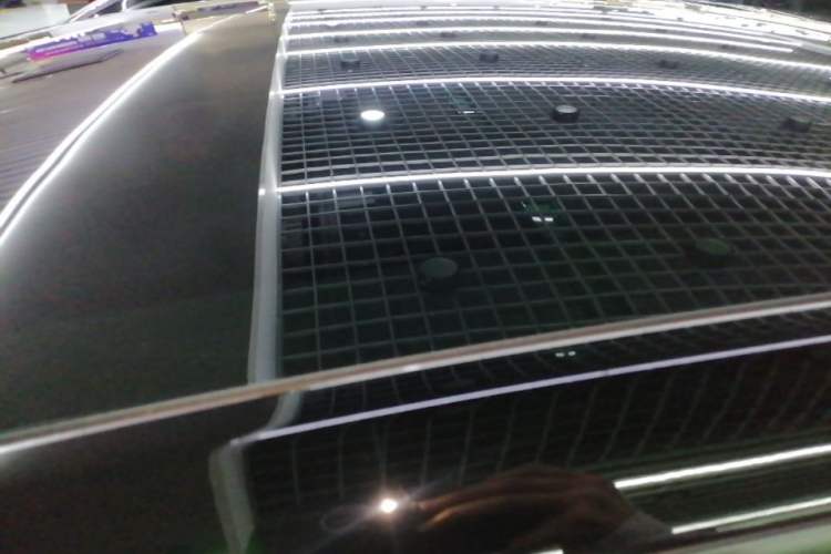 Used Tesla Model Y 2023 Long-Range All-Wheel-Drive Version Roof