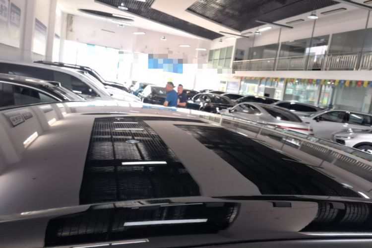 Used Tesla Model Y 2023 Rear-Wheel-Drive Version Roof