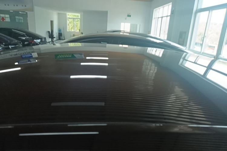 Used Tesla Model Y 2023 Rear-Wheel-Drive Version Roof