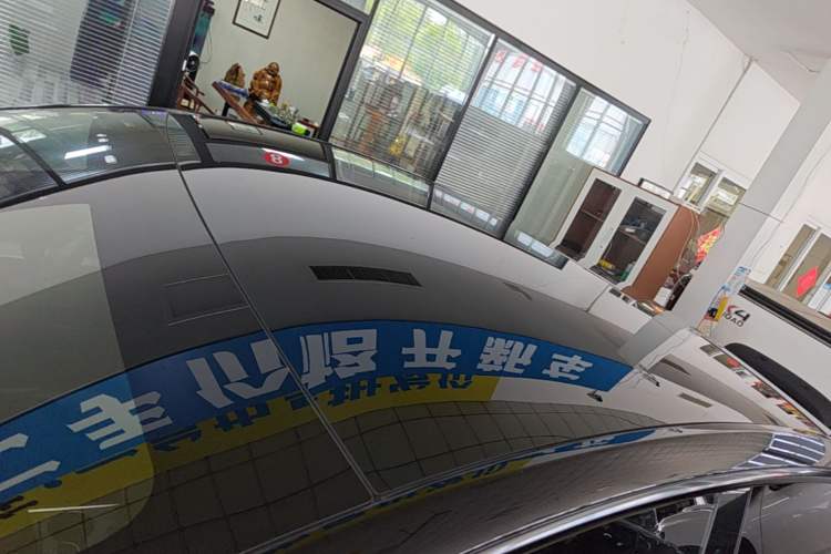 Used Tesla Model Y 2023 Rear-Wheel-Drive Version Roof