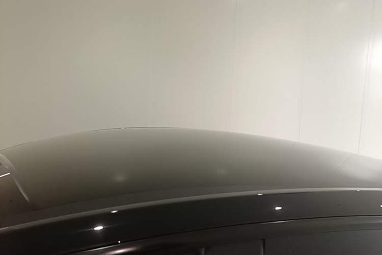 Used Tesla Model Y 2023 Long-Range All-Wheel-Drive Version Roof