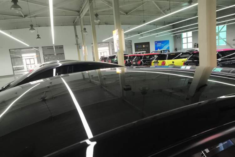 Used Tesla Model Y 2023 Long-Range All-Wheel-Drive Version Roof