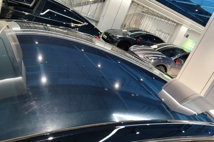Used Tesla Model Y 2023 Rear-Wheel-Drive Version Roof