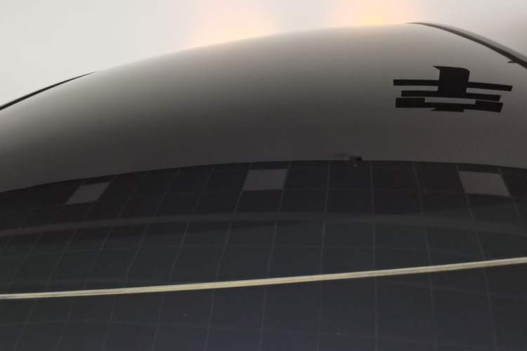 Used Tesla Model Y 2023 Rear-Wheel-Drive Version Roof
