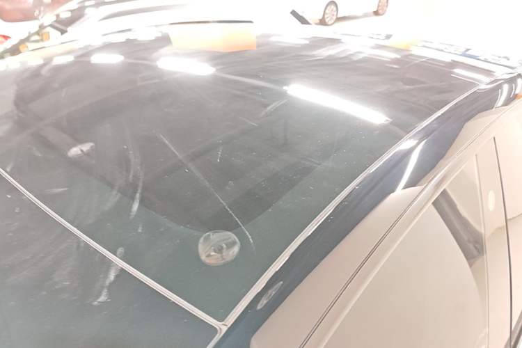 Used Tesla Model Y 2023 Rear-Wheel-Drive Version Roof