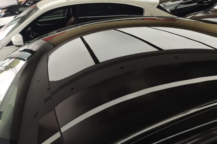 Used Tesla Model Y 2023 Rear-Wheel-Drive Version Roof