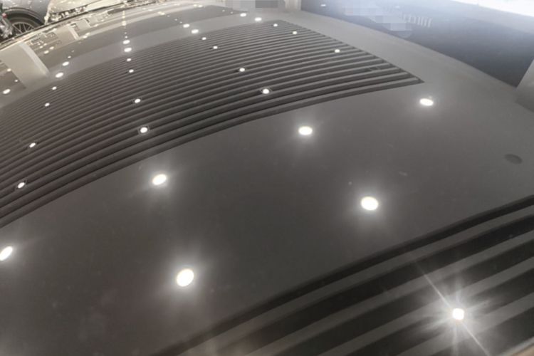 Used Tesla Model Y 2023 Rear-Wheel-Drive Version Roof