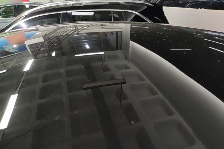 Used Tesla Model Y 2023 Long-Range All-Wheel-Drive Version Roof