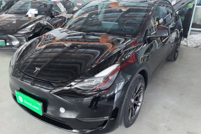 Used Tesla Model Y 2023 Long-Range All-Wheel-Drive Version