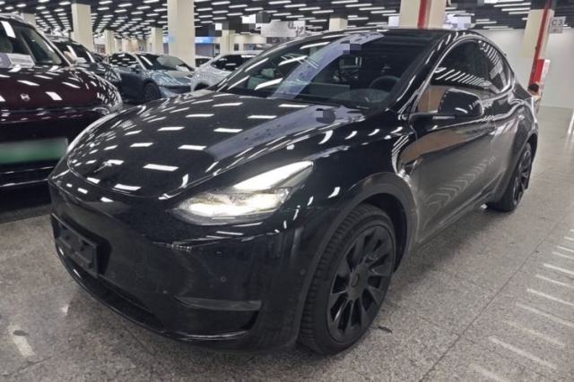 Used Tesla Model Y 2023 Long-Range All-Wheel-Drive Version