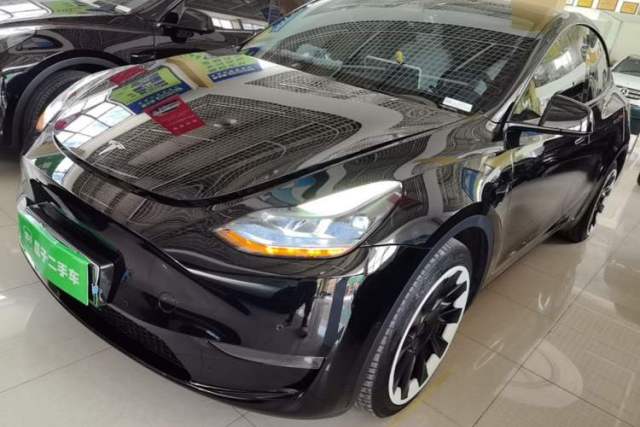 Used Tesla Model Y 2023 Long-Range All-Wheel-Drive Version
