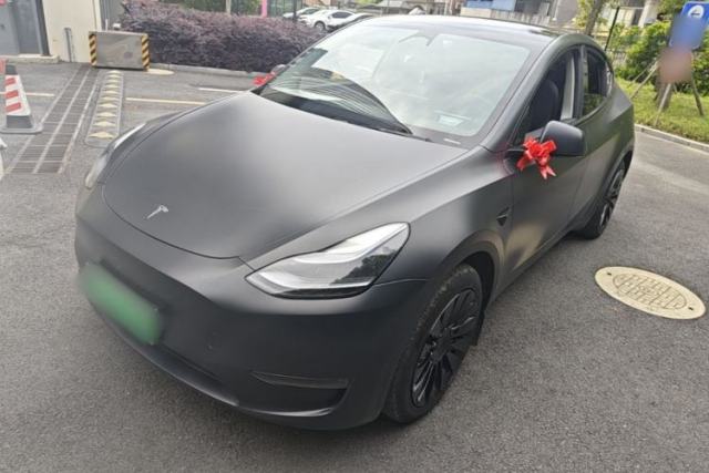 Used Tesla Model Y 2023 Long-Range All-Wheel-Drive Version