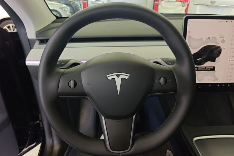 Used Tesla Model Y 2023 Rear-Wheel-Drive Version Steering Wheel