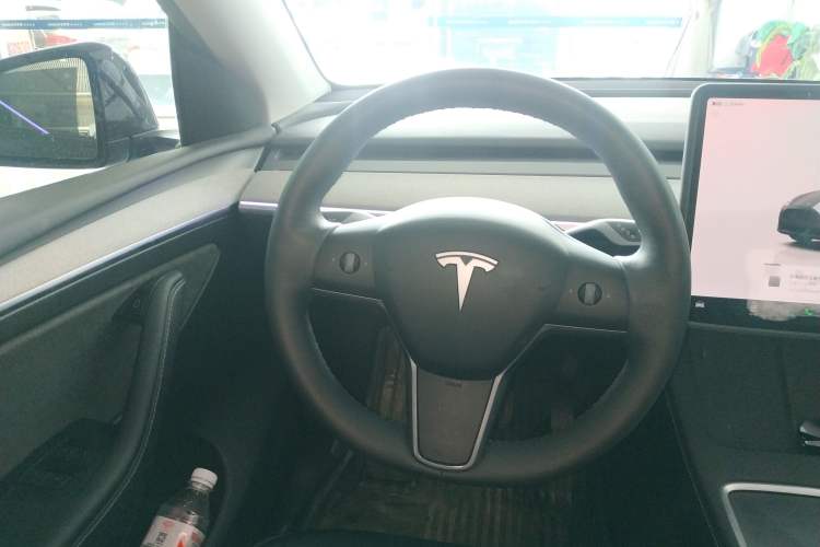 Used Tesla Model Y 2023 Rear-Wheel-Drive Version Steering Wheel