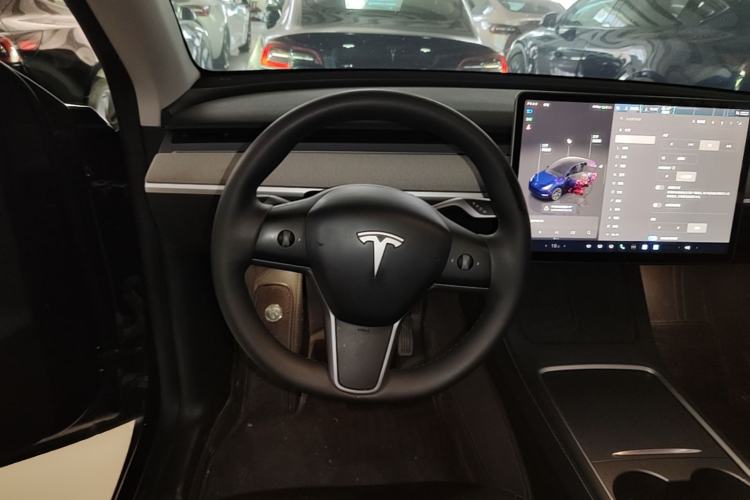 Used Tesla Model Y 2023 Rear-Wheel-Drive Version Steering Wheel