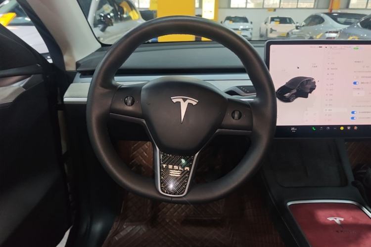 Used Tesla Model Y 2023 Rear-Wheel-Drive Version Steering Wheel