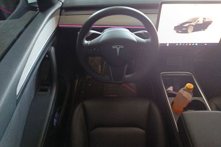 Used Tesla Model Y 2023 Rear-Wheel-Drive Version Steering Wheel