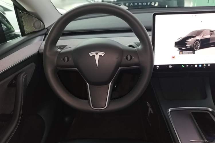 Used Tesla Model Y 2023 Rear-Wheel-Drive Version Steering Wheel
