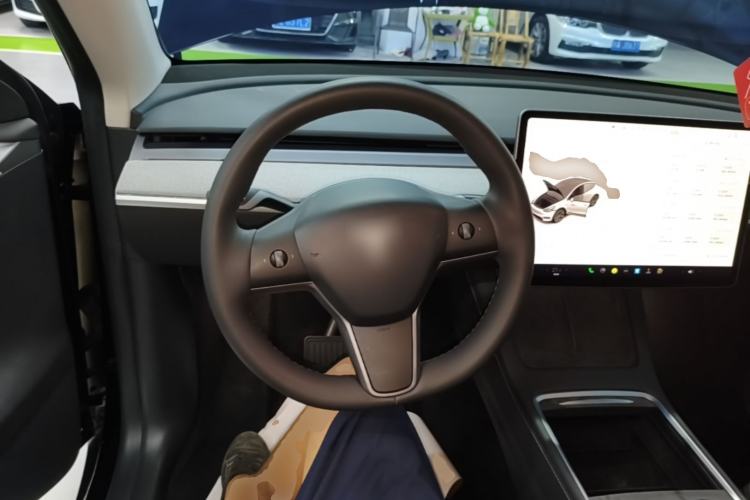 Used Tesla Model Y 2023 Rear-Wheel-Drive Version Steering Wheel