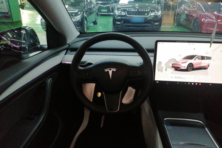 Used Tesla Model Y 2023 Long-Range All-Wheel-Drive Version Steering Wheel