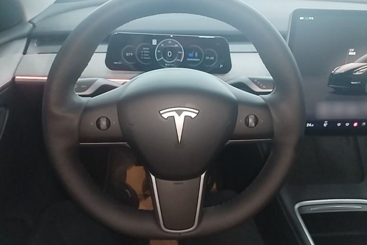 Used Tesla Model Y 2023 Rear-Wheel-Drive Version Steering Wheel