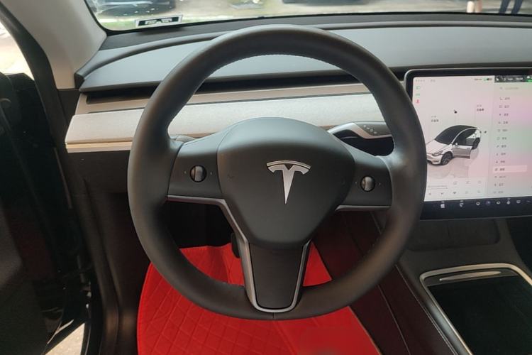 Used Tesla Model Y 2023 Rear-Wheel-Drive Version Steering Wheel