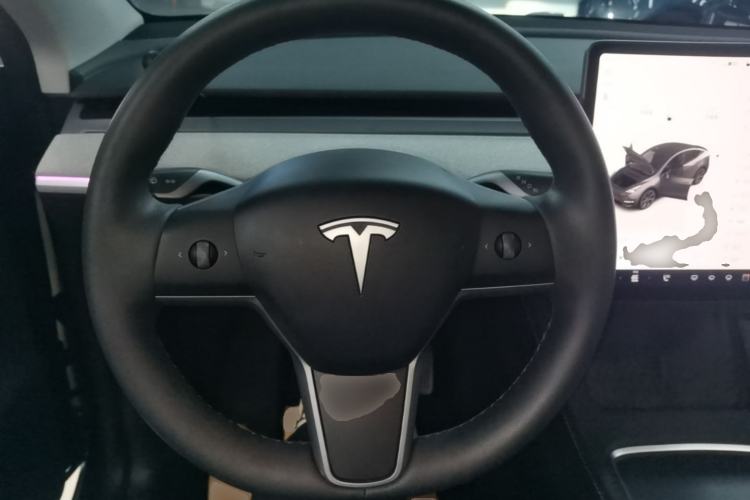 Used Tesla Model Y 2023 Rear-Wheel-Drive Version Steering Wheel