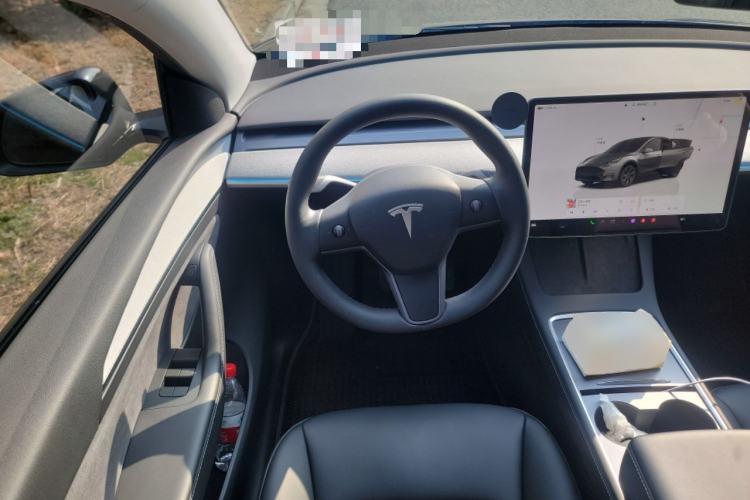 Used Tesla Model Y 2023 Rear-Wheel-Drive Version Steering Wheel