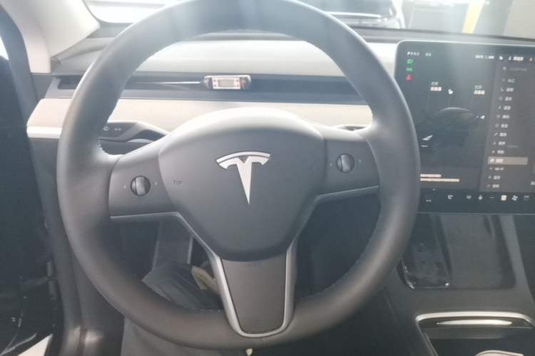 Used Tesla Model Y 2023 Rear-Wheel-Drive Version Steering Wheel