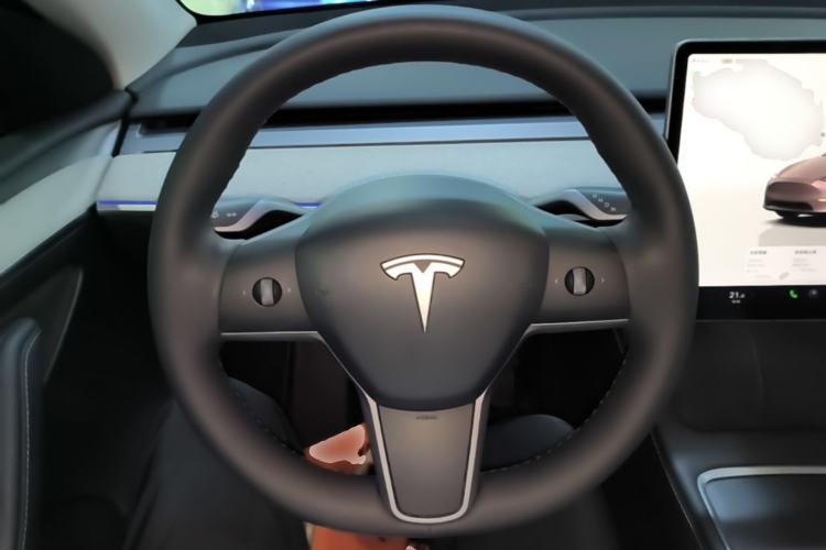 Used Tesla Model Y 2023 Rear-Wheel-Drive Version Steering Wheel