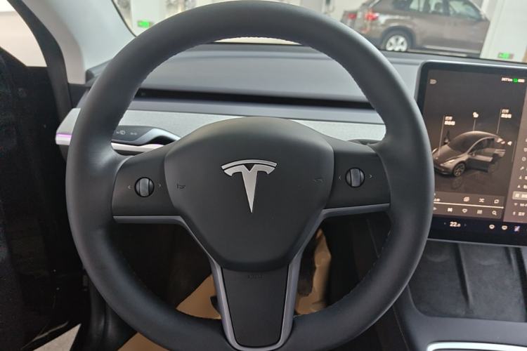 Used Tesla Model Y 2023 Rear-Wheel-Drive Version Steering Wheel