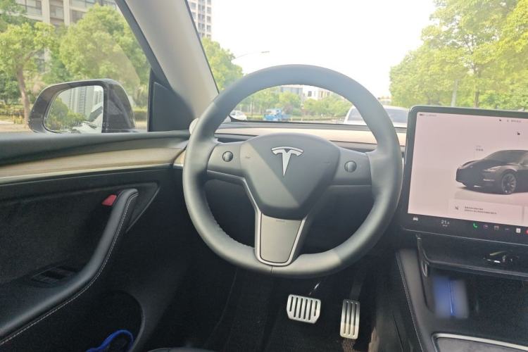Used Tesla Model Y 2023 Rear-Wheel-Drive Version Steering Wheel