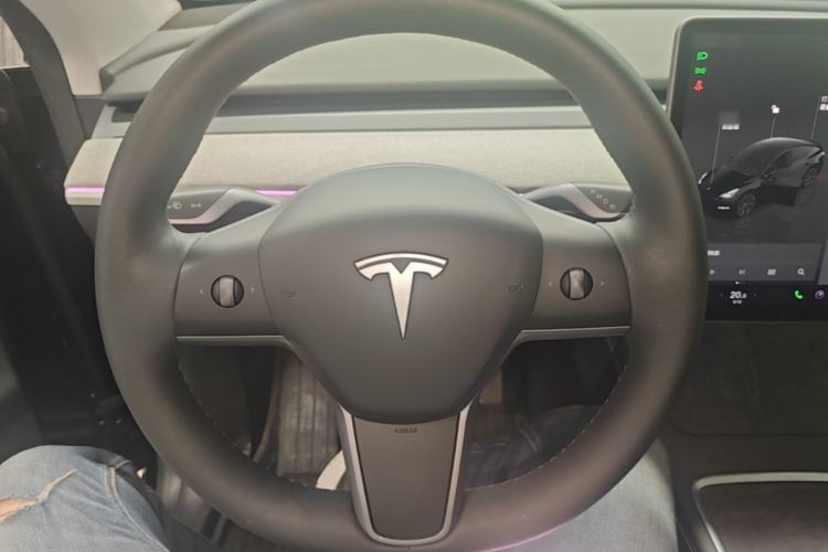 Used Tesla Model Y 2023 Rear-Wheel-Drive Version Steering Wheel