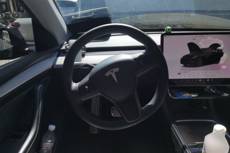 Used Tesla Model Y 2023 Rear-Wheel-Drive Version Steering Wheel