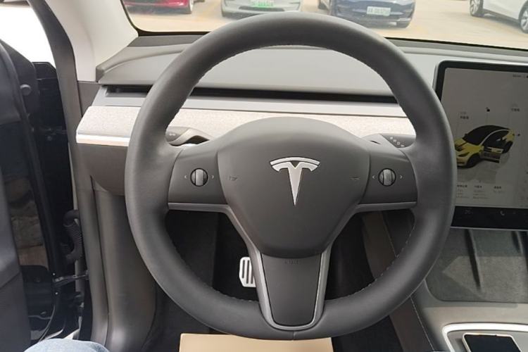 Used Tesla Model Y 2023 Rear-Wheel-Drive Version Steering Wheel