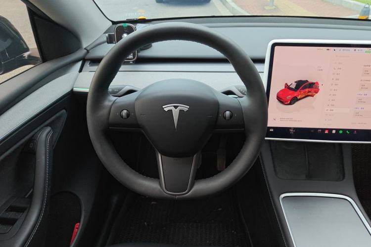 Used Tesla Model Y 2023 Rear-Wheel-Drive Version Steering Wheel