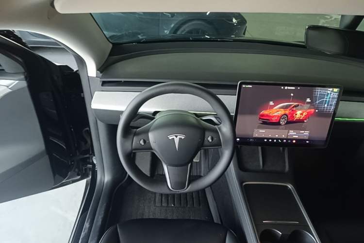 Used Tesla Model Y 2023 Rear-Wheel-Drive Version Steering Wheel