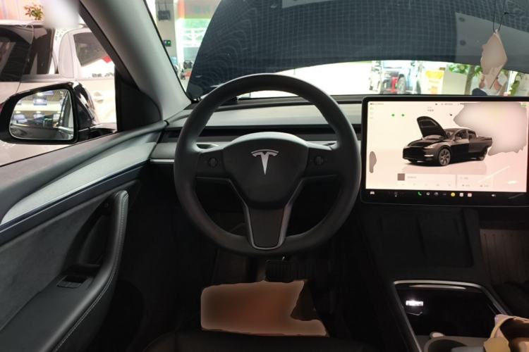Used Tesla Model Y 2023 Rear-Wheel-Drive Version Steering Wheel