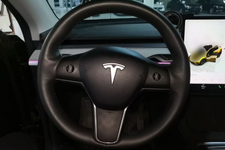 Used Tesla Model Y 2023 Rear-Wheel-Drive Version Steering Wheel