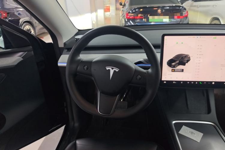 Used Tesla Model Y 2023 Rear-Wheel-Drive Version Steering Wheel