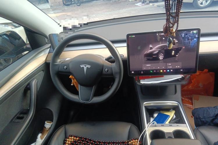 Used Tesla Model Y 2023 Rear-Wheel-Drive Version Steering Wheel