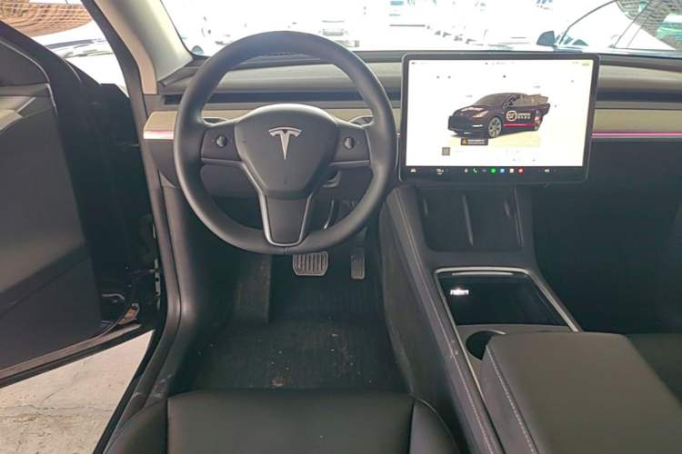 Used Tesla Model Y 2023 Rear-Wheel-Drive Version Steering Wheel