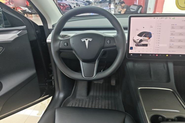 Used Tesla Model Y 2023 Rear-Wheel-Drive Version Steering Wheel