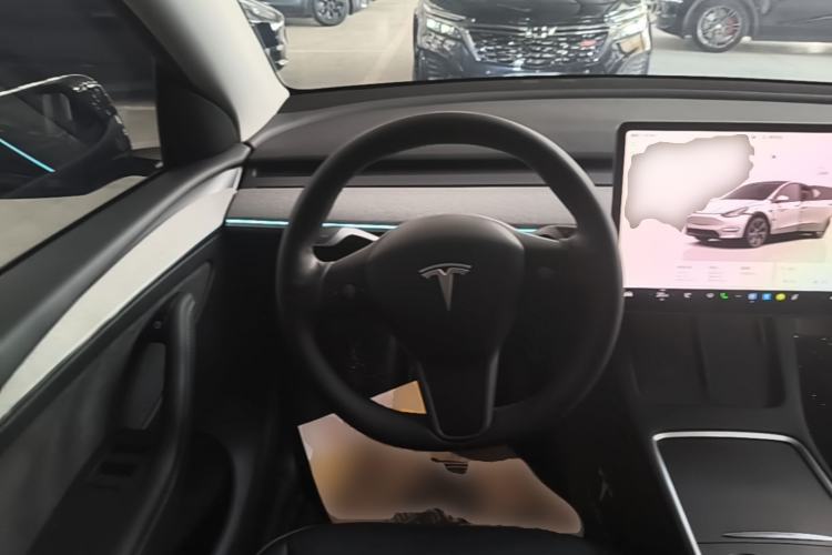 Used Tesla Model Y 2023 Rear-Wheel-Drive Version Steering Wheel
