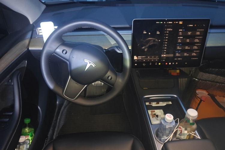 Used Tesla Model Y 2023 Rear-Wheel-Drive Version Steering Wheel