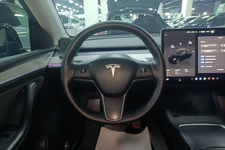 Used Tesla Model Y 2023 Rear-Wheel-Drive Version Steering Wheel