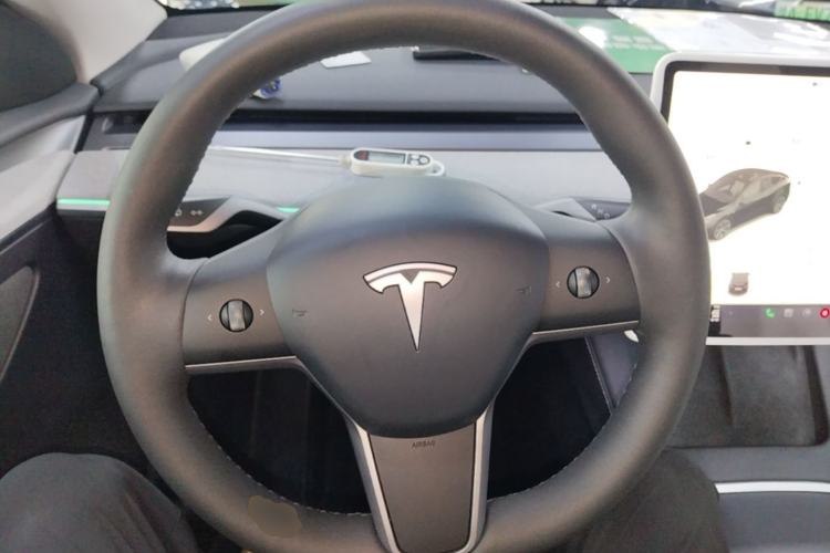 Used Tesla Model Y 2023 Rear-Wheel-Drive Version Steering Wheel