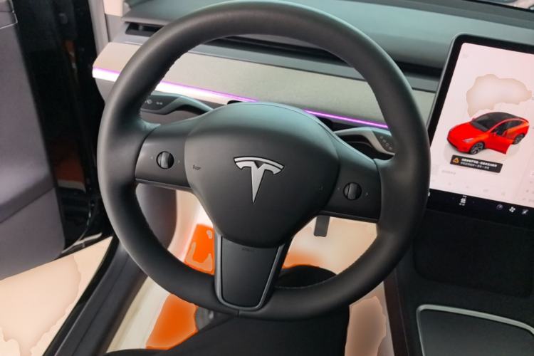 Used Tesla Model Y 2023 Rear-Wheel-Drive Version Steering Wheel